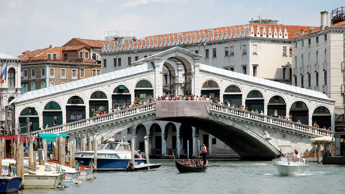 Puente de Rialto en Venecia